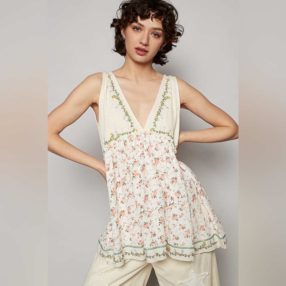 #038 POL Floral Embroidered V-Neck Top